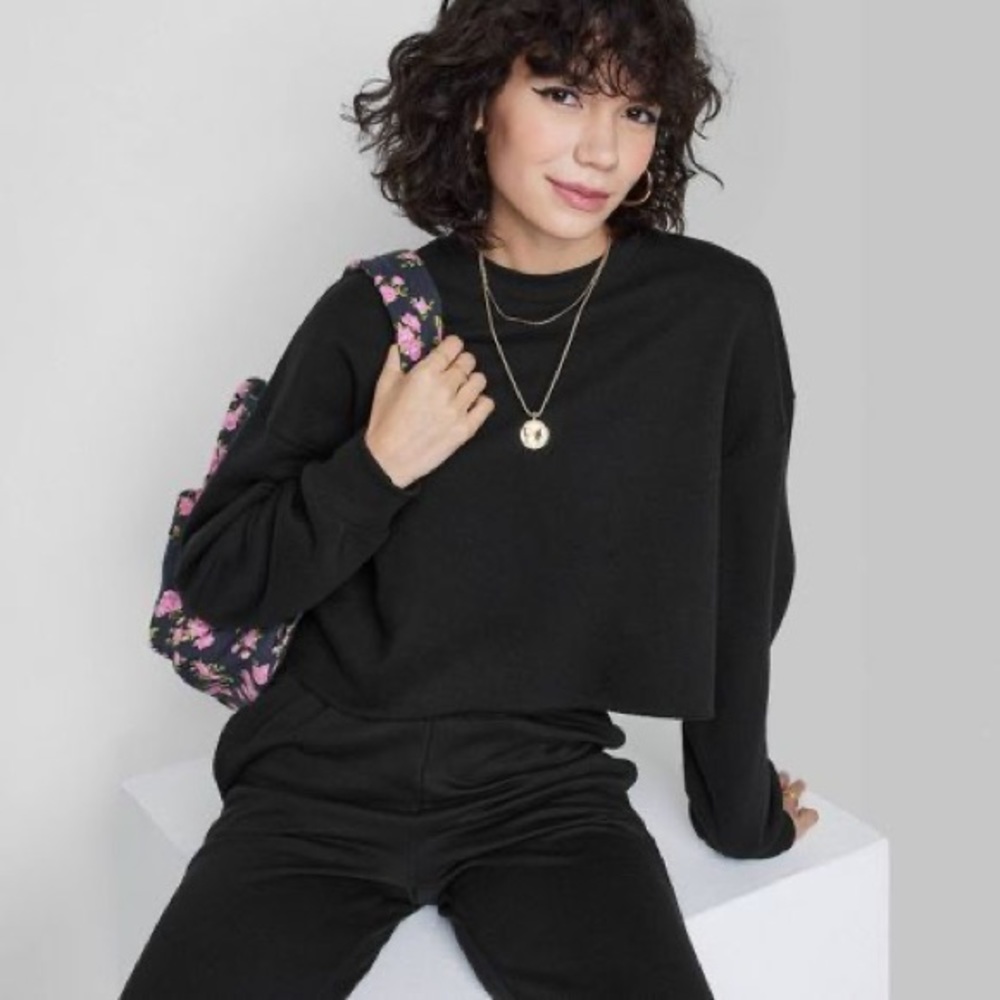 🧡 Cropped Sweatshirt Wild Fable Target Black - Picture 1 of 3